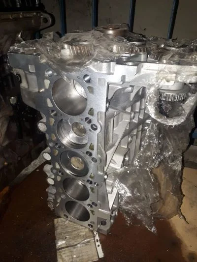 VOLKSWAGEN TUAREG 2.5 BNZ MOTOR