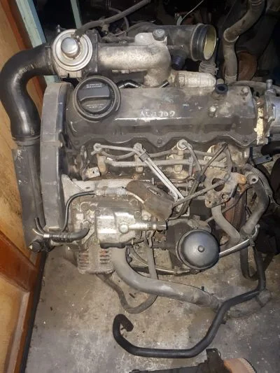 VW GOLF 4 1.9 AGR KOMPLE MOTOR