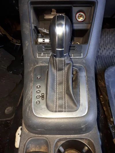 VW TİGUAN OTOMATİK VİTES MEKANİZMASI