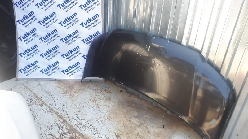 VW TRANSPORTER T5 SİYAH RENK ÇIKMA ÖN KAPUT