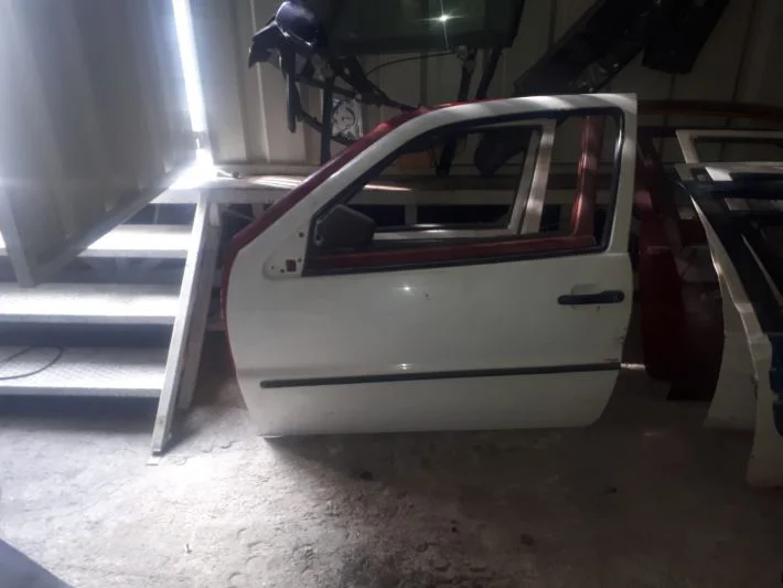 VW POLO HB 1996-2000 MODEL TEK KAPI HATASIZ BEYAZ RENK SOL ÖN KAPI