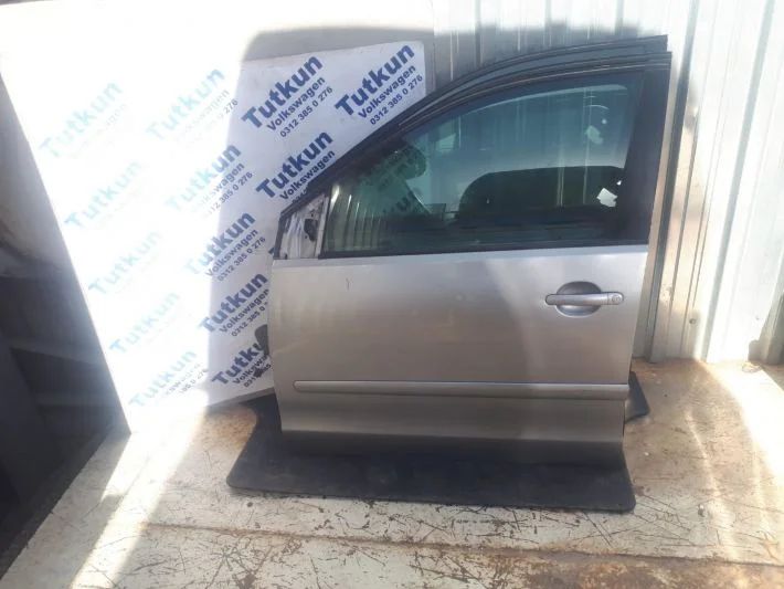 VW POLO 2003-2010 MODEL HATASIZ GÜMÜŞ GRİ RENK SOL ÖN KAPI