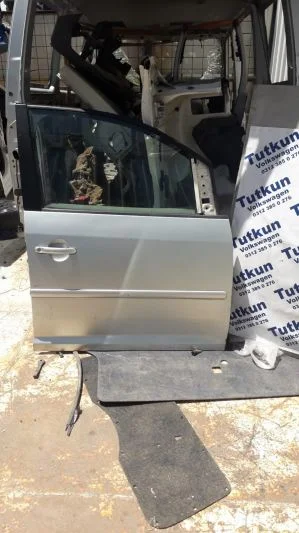 VW CADDY 2004-2012 GÜMÜŞ GRİ SAĞ ÖN KAPI