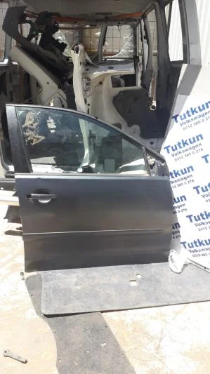 VW POLO 2002-2009 MODEL KOYU GRİ SAĞ ÖN KAPI