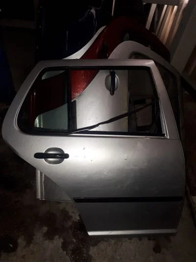 VW GOLF 4 1997-2004 MODEL GÜMÜŞ GRİ SAĞ ARKA KAPI
