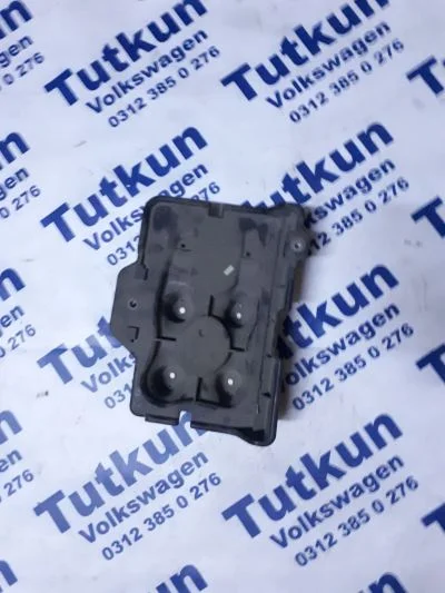 VW BORA 1997-2004 MODEL AKÜ ALT PLASTİĞİ