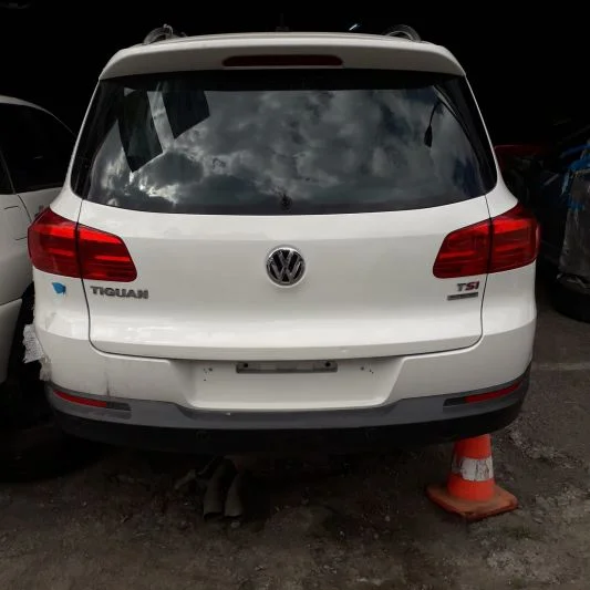 VW TİGUAN ÇIKMA BAGAJ KAPAĞI
