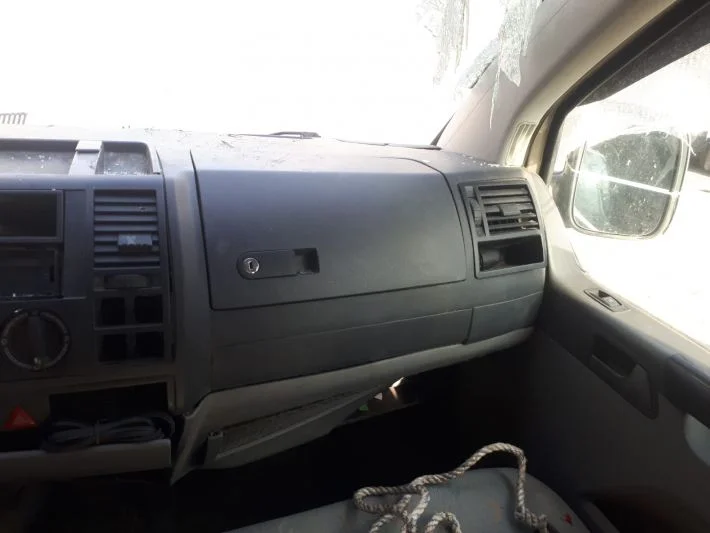 VW TRANSPORTER T5 2004-2010 TORPİDO KAPAĞI