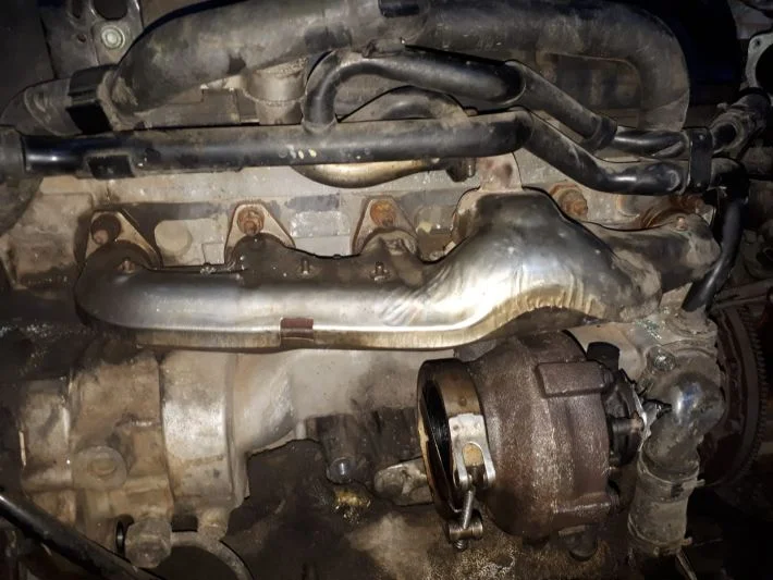 VW TRANSPORTER t5 2.5 AXD MOTOR EGZOS MANİFOLDU