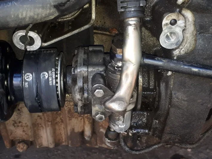 VW TRANSPORTER T5 2.5 DİREKSİYON POMPASI