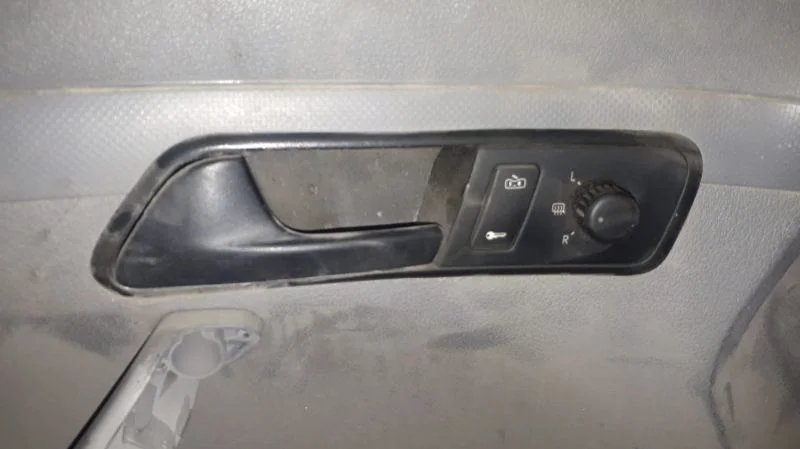 VW CADDY SOL ÖN KAPI AÇMA KOLU