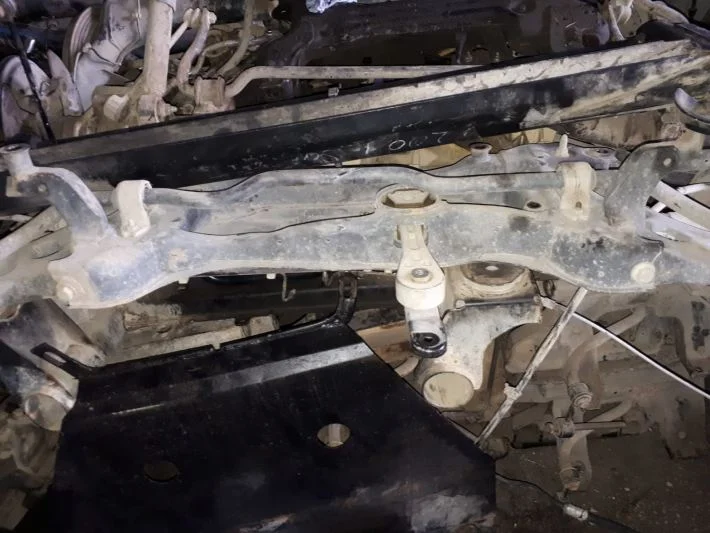VW CADDY 2012-2017 TRAVERS -TABLA