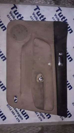 VW BORA 1997-2004 MODEL ÖN SAĞ KAPI DÖŞEMESİ 1J4868110