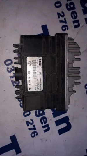 VW PASSAT 1.8 MOTOR 8A0907311L NUMARALI ÇIKMA ORJİNAL MOTOR BEYNİ