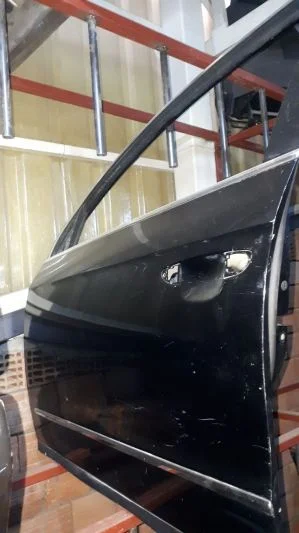 VW PASSAT B6 SİYAH RENK SOL ÖN KAPI