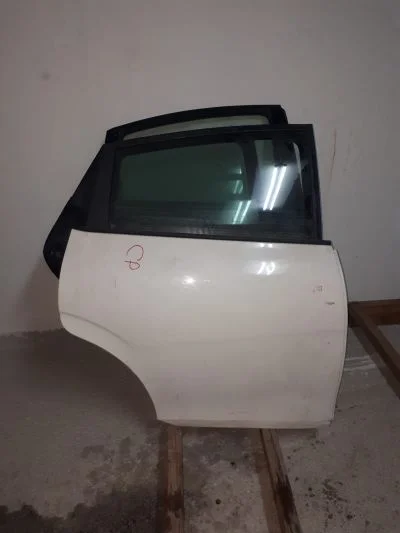 SEAT LEON 2006-2013 BEYAZ RENK SAĞ ARKA KAPI