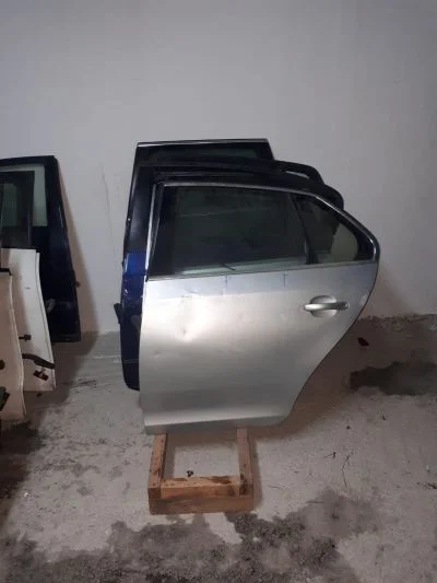 VW JETTA 2006-2010 GÜMÜŞ GRİ SOL ARKA KAPI