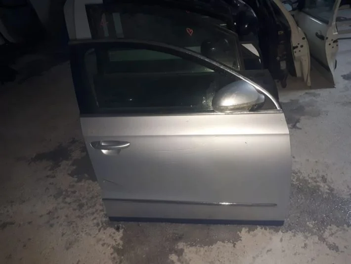 VW PASSAT 2006-2010 B6 GÜMÜŞ GRİ SAĞ ÖN KAPI